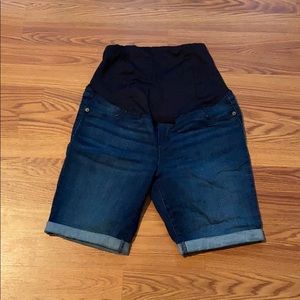 Bermuda maternity short